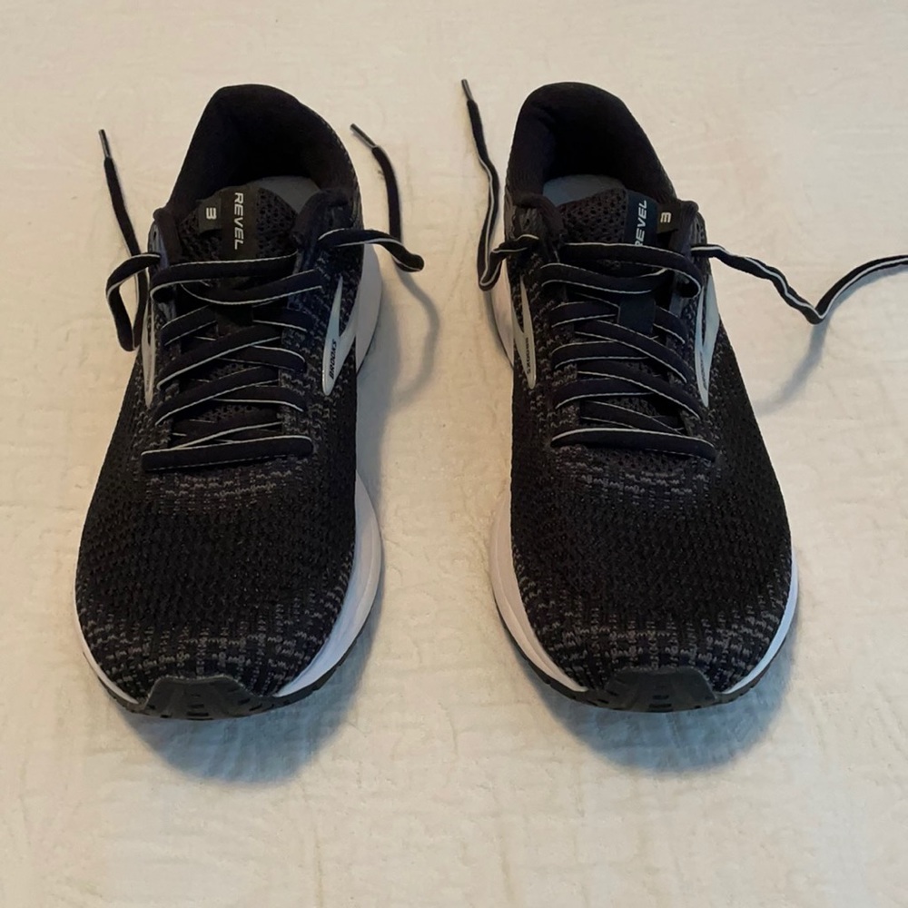 Brooks Women’s Revel 3 Black/White